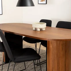 Bianca Ovalt Matbord i Valnöt 200 cm & 6 Muscot Stolar i Polyester
