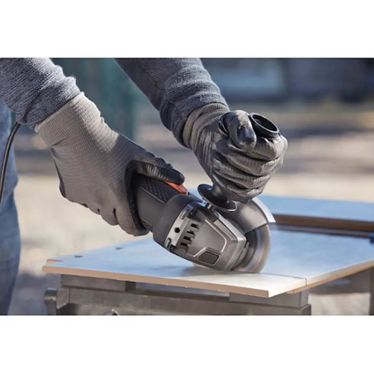 Black & Decker BEG120 750W 125Mm