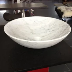 Carrara Polerad Rund