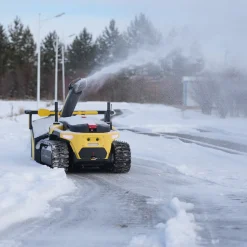 Core med Gräsklipparmodul och Snöslungemodul