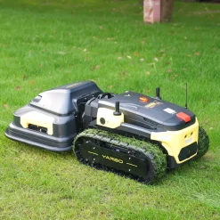 Core med Gräsklipparmodul och Snöslungemodul