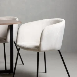 Durango Runt Matbord Ø120 cm & 4 Berit Stolar i Beige Sammet