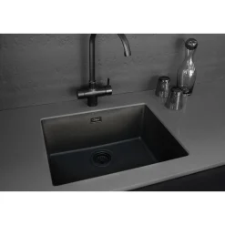 Essent CEG-E50B Komposit Svart Enkel med Korgventil