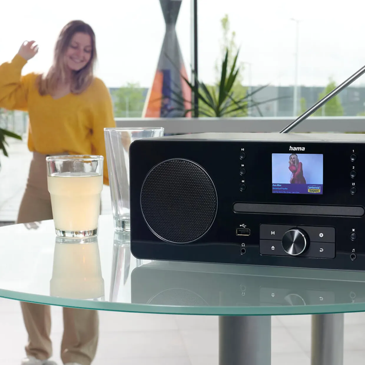 FM/DAB+/CD/BT DR1560CBT