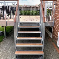 Gardentop för Trästeg med Räcke
