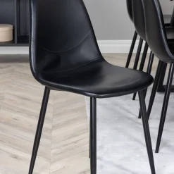 Ina med 8 Pobbie Stolar Svart