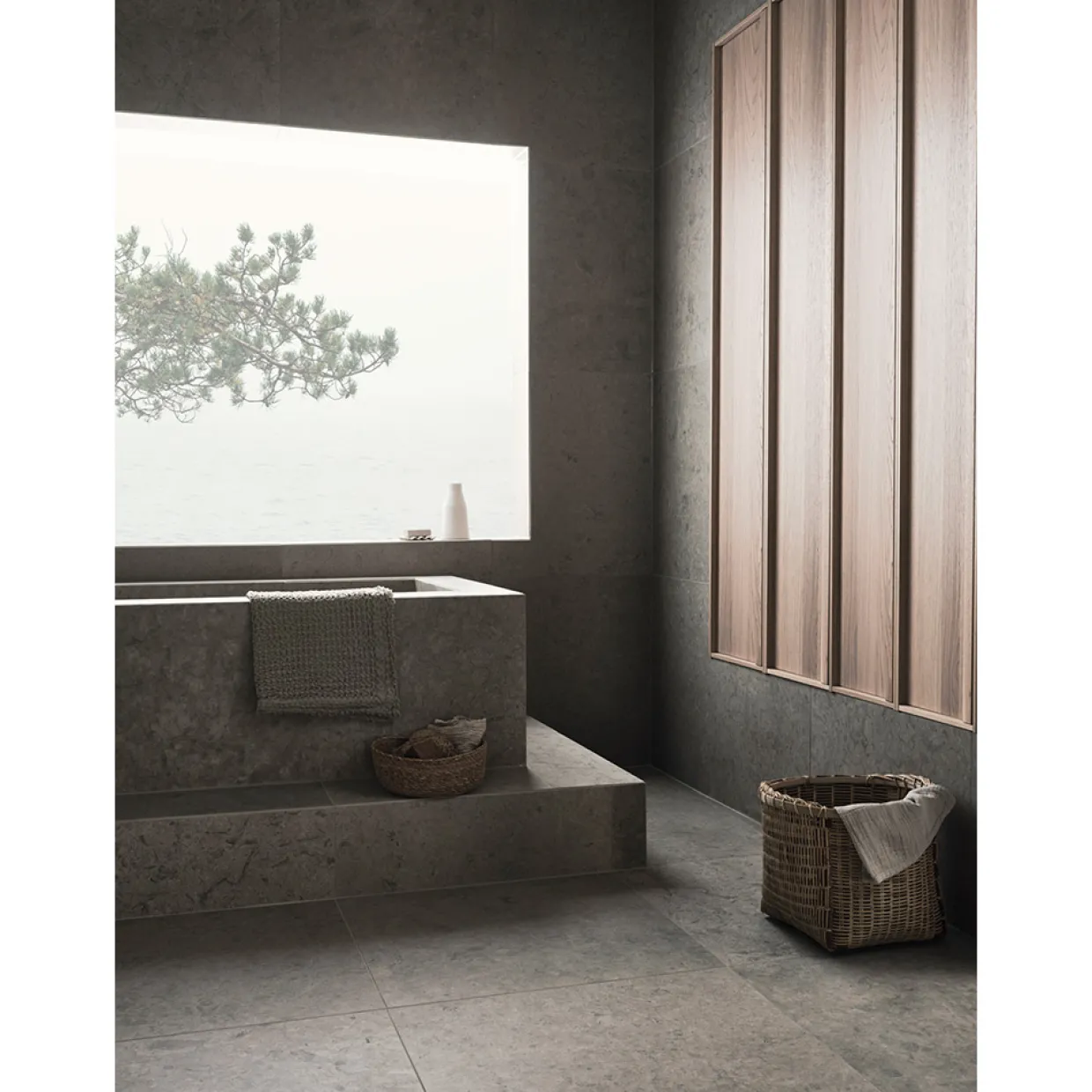 J612 Runö Warm Grey
