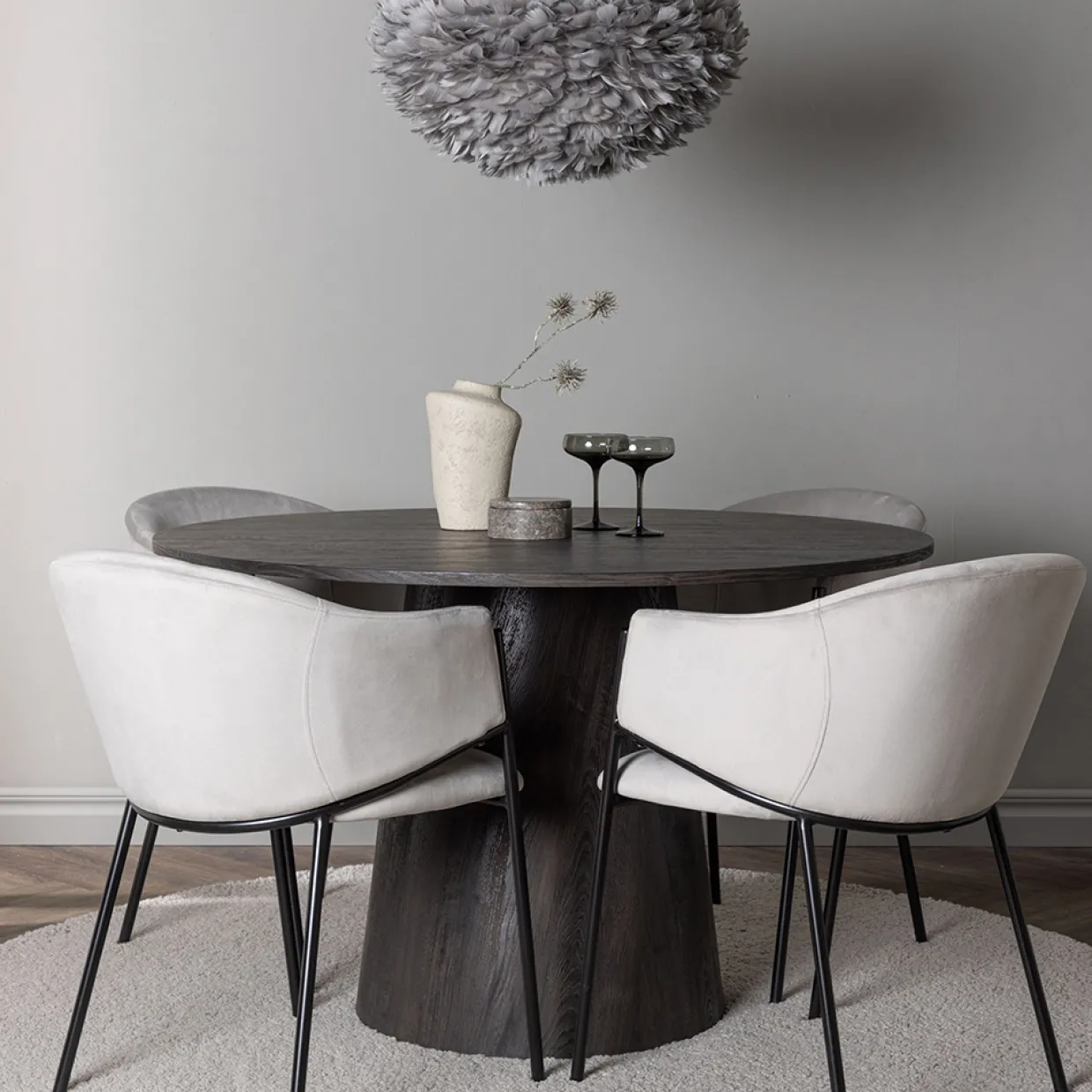Lanzo Ø120 cm med 4 st Evelina stolar