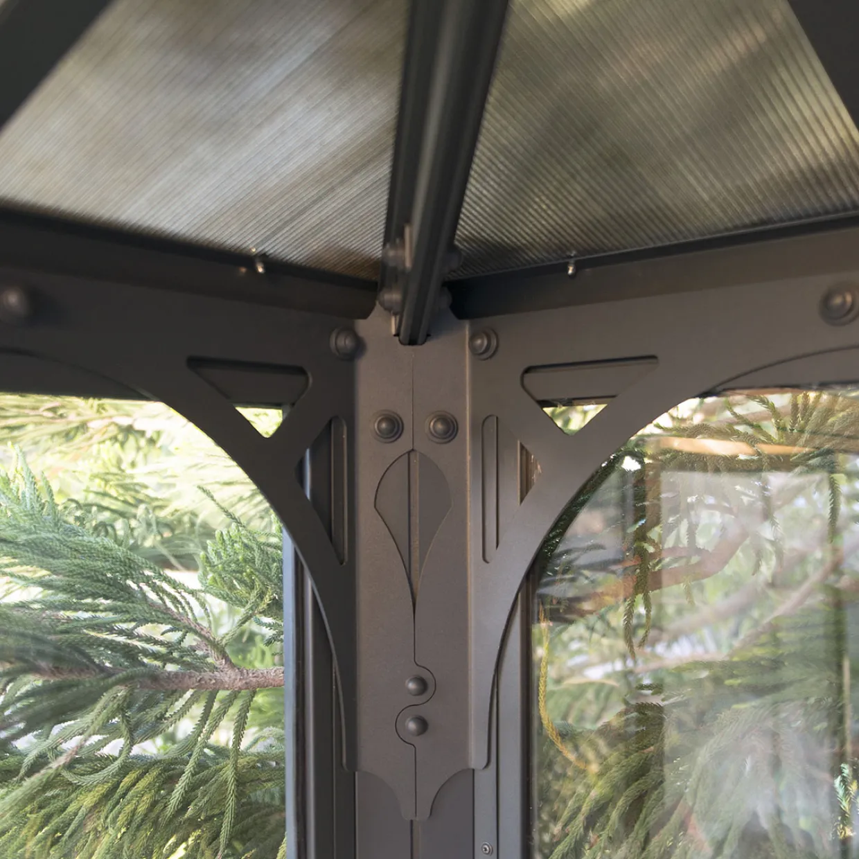 Ledro Aluminiumstomme med UV-Skyddat Glas, Låsbara Dörrar, Grå, 12,7 m²