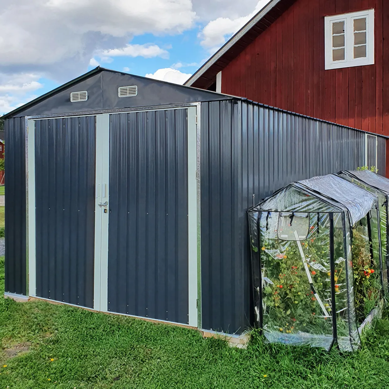18m² Antracit/Vit Uteförråd
