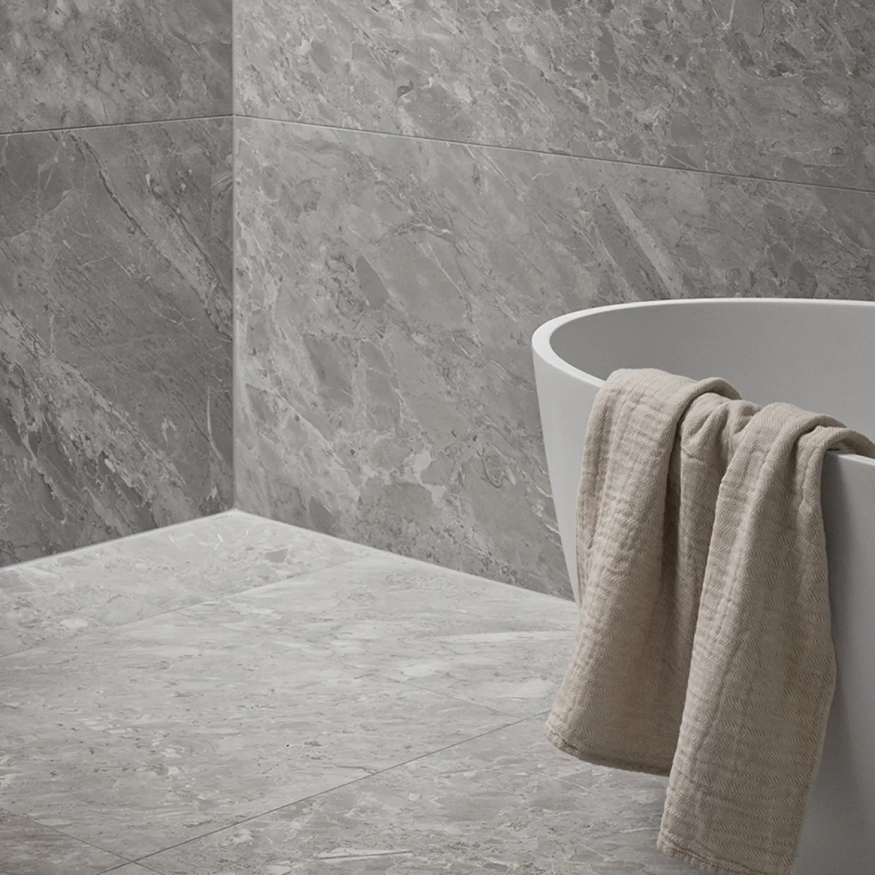 M66 Marais Light Grey 60x60 cm