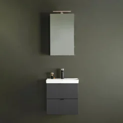 Neat med Tvättställ och Lådor