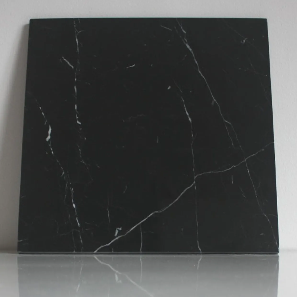 Nero Marqina Polerad 40x40 cm
