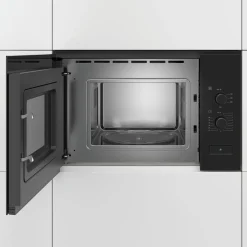Serie 4 BFL520MB0 Inbyggnadsmikro Svart 800W