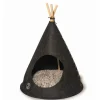 Tee pee cat
