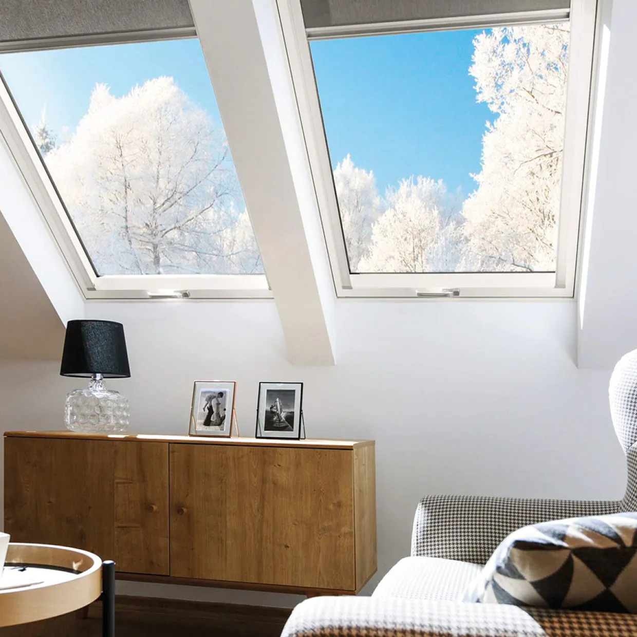 Thermo Pivåhängt 3-Glas Ljudreducerande Aluminium