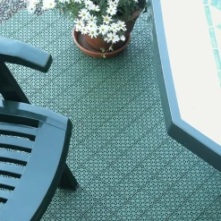 Universa Emerald Green