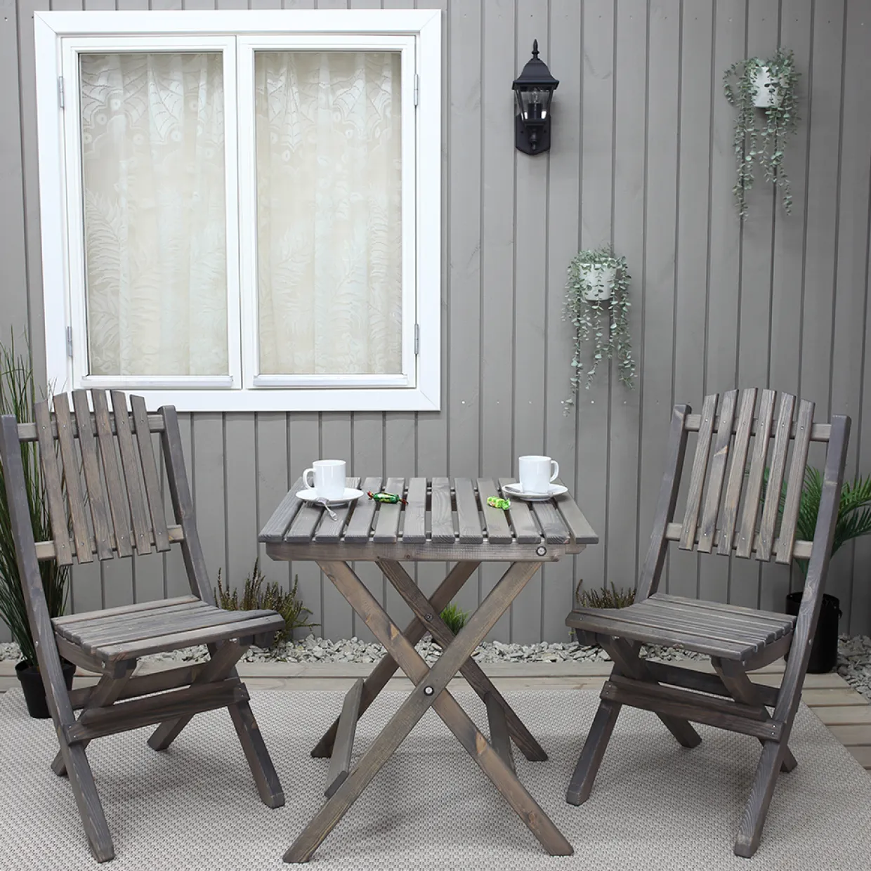 Wilma Bord med 2 Visby Stolar